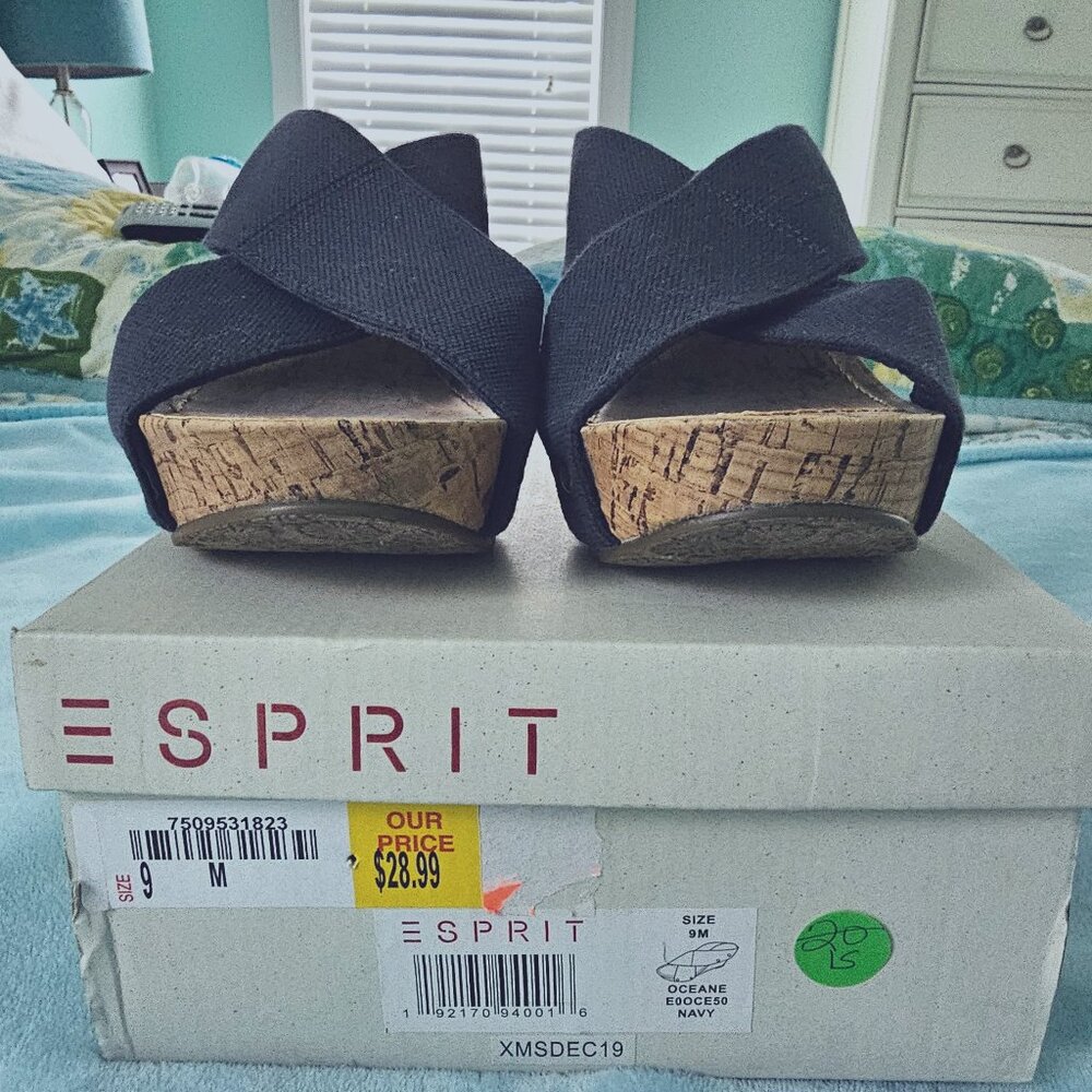 ESPIRIT NAVY CANVAS WEDGE SANDALS - NEW IN BOX - SIZE 9